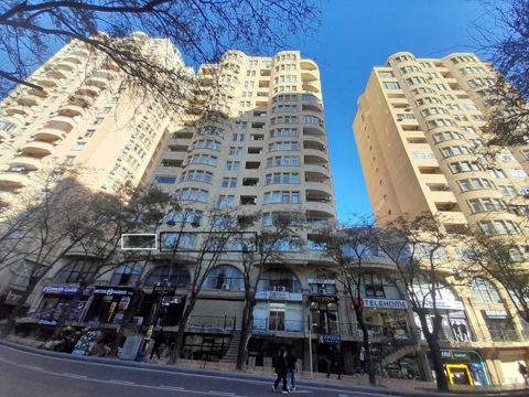 Satılır 3 otaqlı yeni tikili 140 m² — Bakı