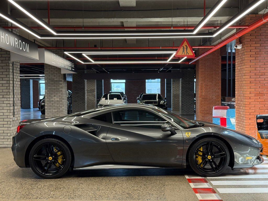 Ferrari 488 GTB, 3.9 L, 2016 il, 45 000 km — Avtomobillər, Bakı (12)