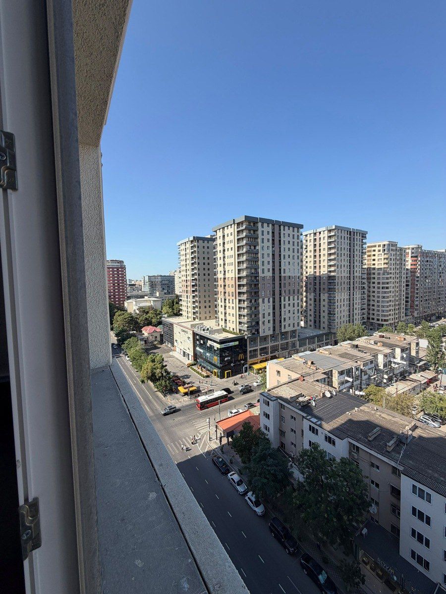 Satılır 4 otaqlı yeni tikili 241 m² — Mənzil, Bakı (8)