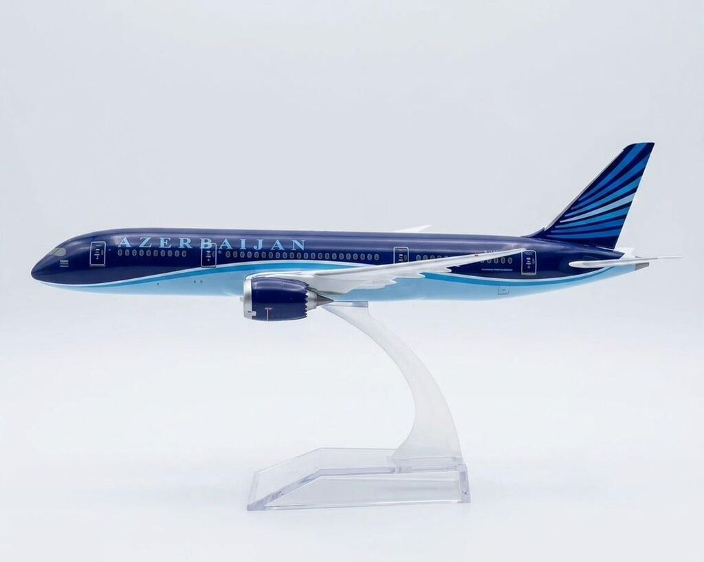 Azal “Azerbaijan” təyyarə modeli – dekorativ maket - Miqyası: 1:200 — Oyuncaqlar, Bakı (3)