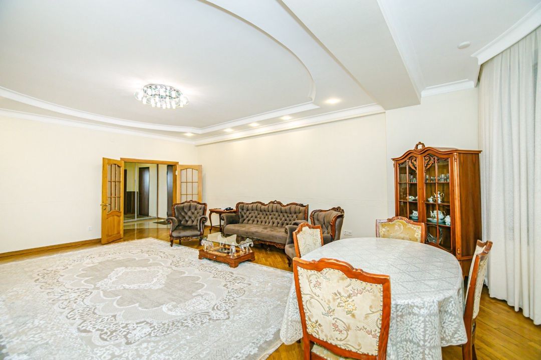 İcarəyə verilir 3 otaqlı yeni tikili 150 m² — Mənzil, Bakı (8)