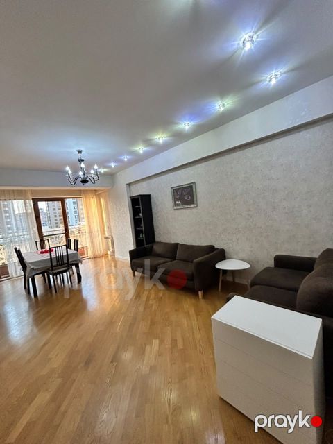 İcarəyə verilir 4 otaqlı yeni tikili 140 m²