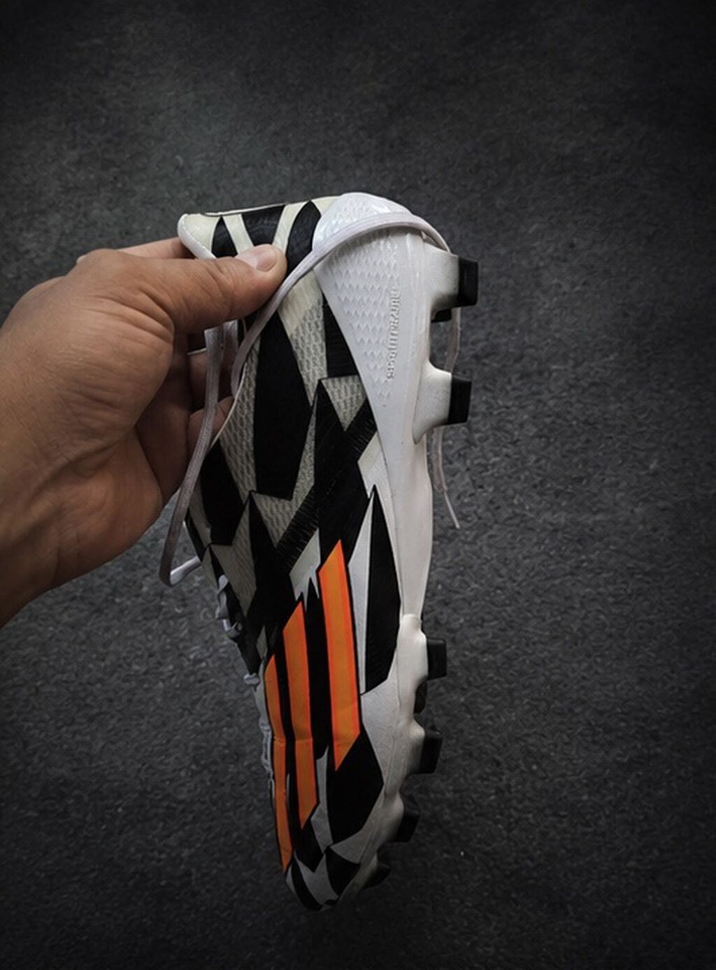 Super ideal veziyyetde adidas butsu orginal 41 razmer 1 defe geyinilib — İdman və istirahət, Bakı (3)