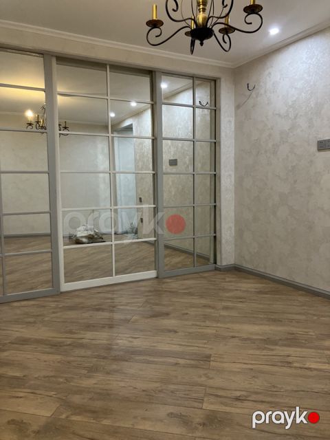 Satılır 2 otaqlı köhnə tikili 38 m²