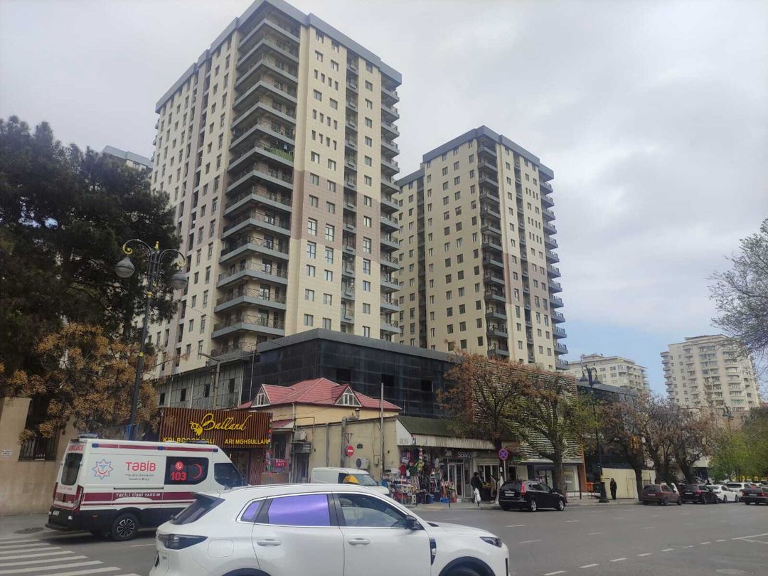 Satılır 3 otaqlı yeni tikili 130 m² — Mənzil, Bakı (3)