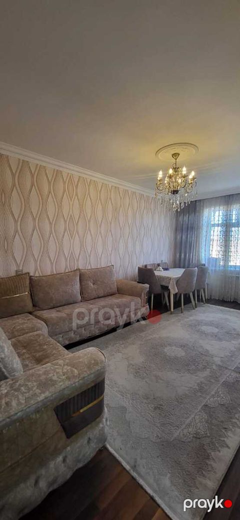 Satılır 3 otaqlı köhnə tikili 84 m²