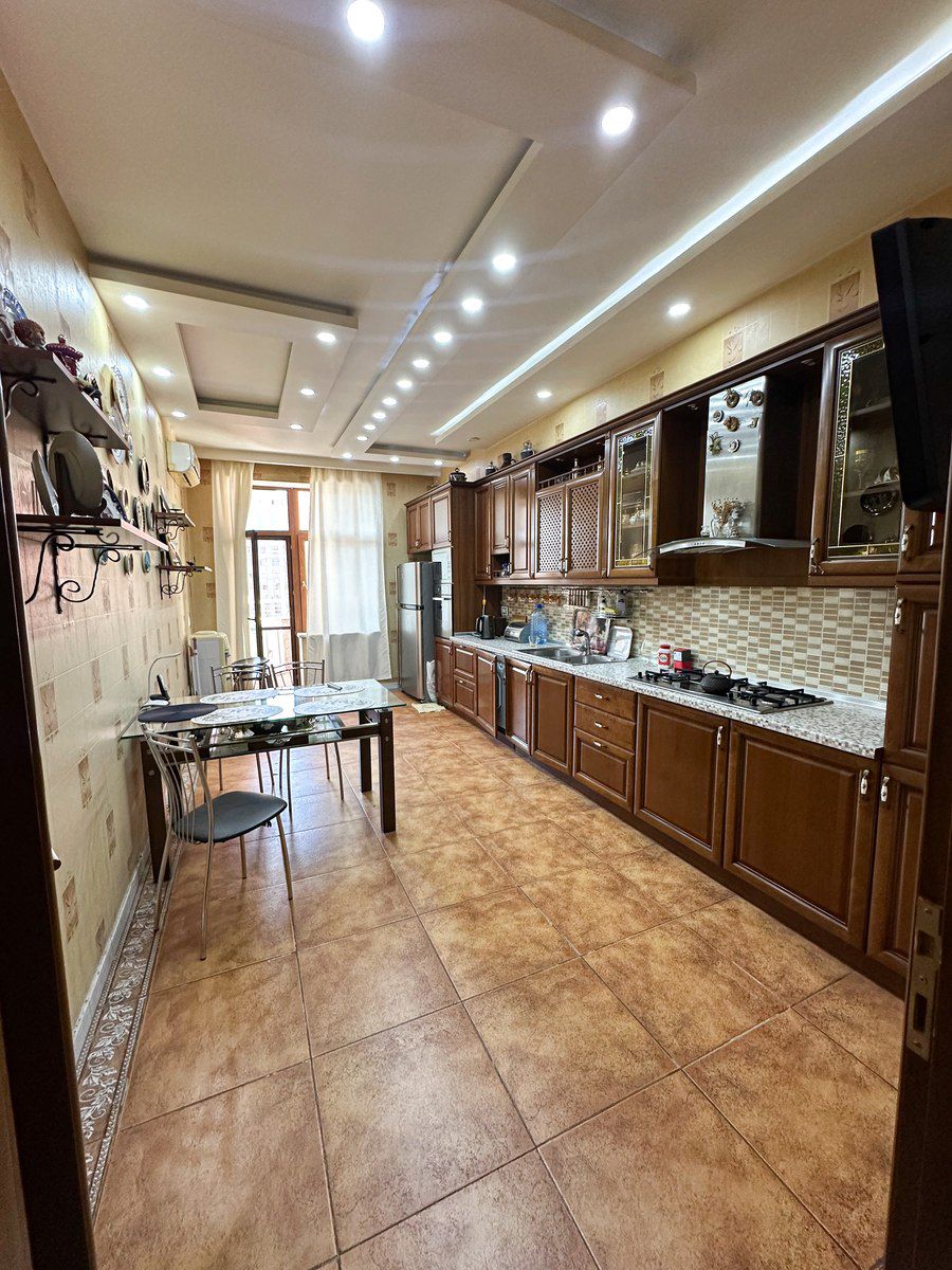 Satılır 3 otaqlı yeni tikili 175 m² — Mənzil, Bakı (8)
