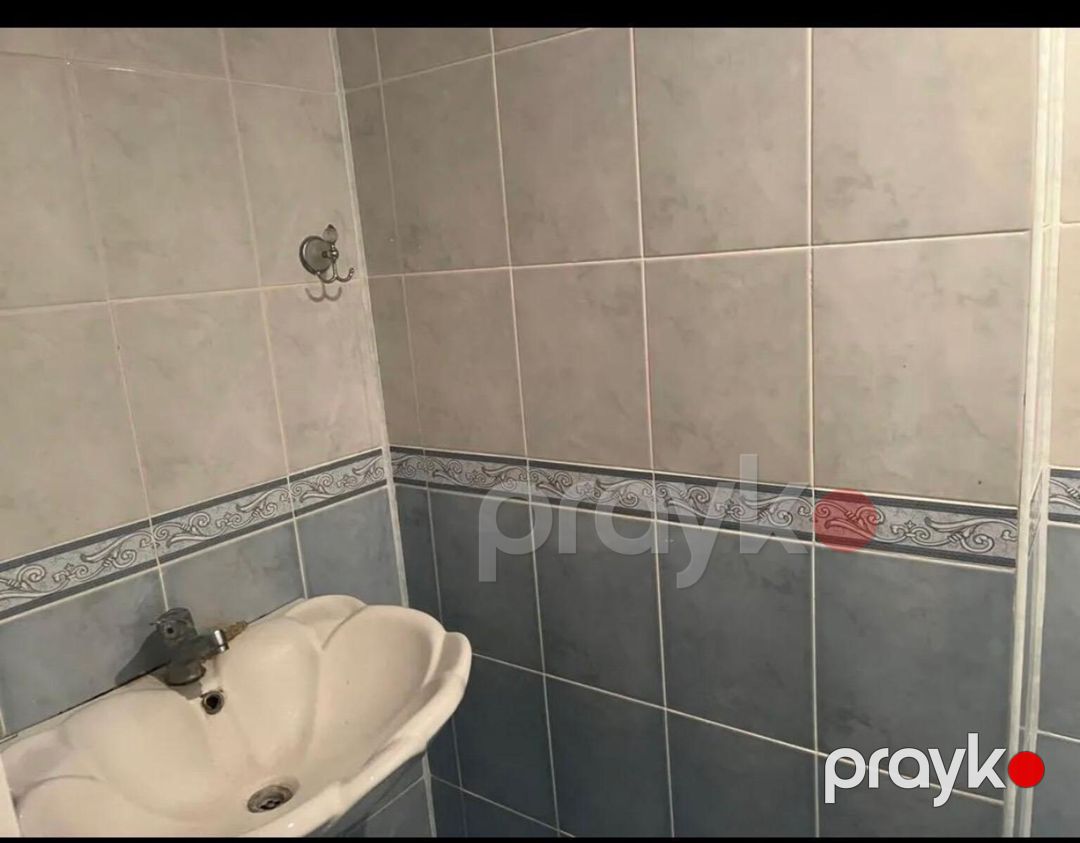 Satılır 2 otaqlı köhnə tikili 75 m² — Mənzil, Bakı (8)