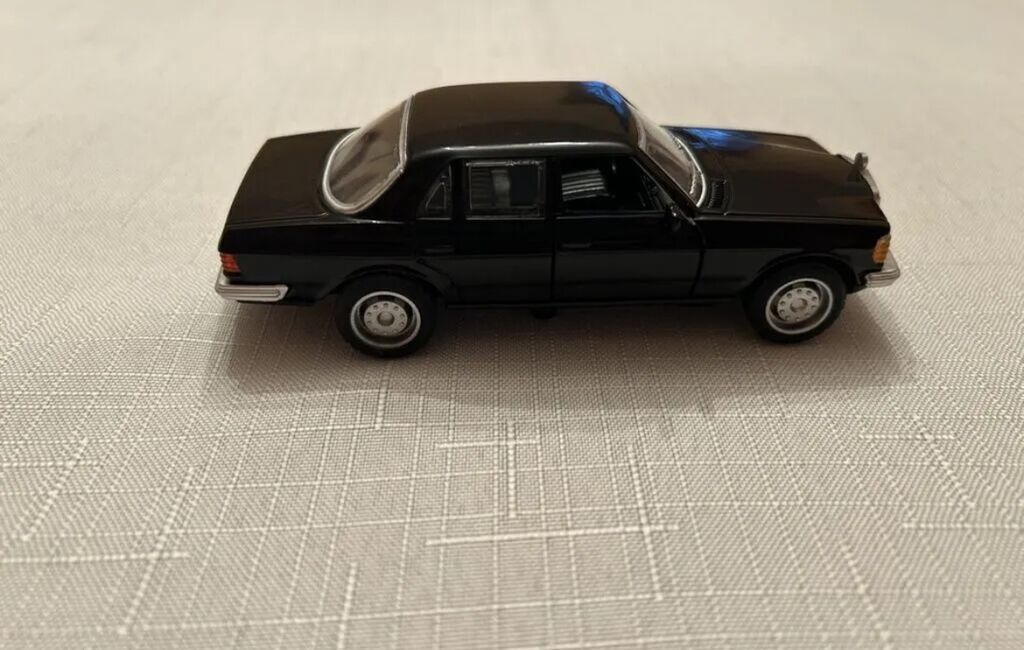 Mercedes-Benz W123 miniatür model avtomobil - Miqyas: təxmini 1:43 — Oyuncaqlar, Bakı (3)