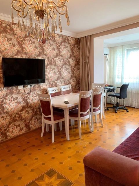 İcarəyə verilir 2 otaqlı köhnə tikili 55 m² — Bakı