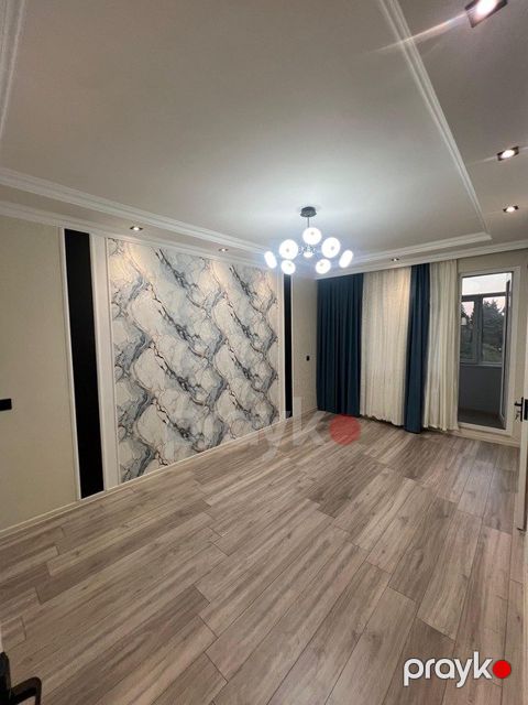 Satılır 2 otaqlı köhnə tikili 58 m²