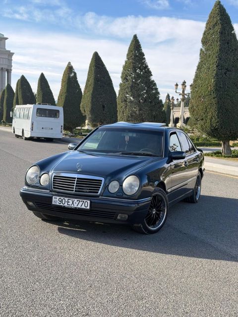 Mercedes-Benz E 240: 2.4 l 1998 il Sedan — Gəncə