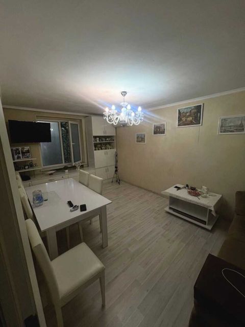 Satılır 2 otaqlı köhnə tikili 40 m² — Bakı