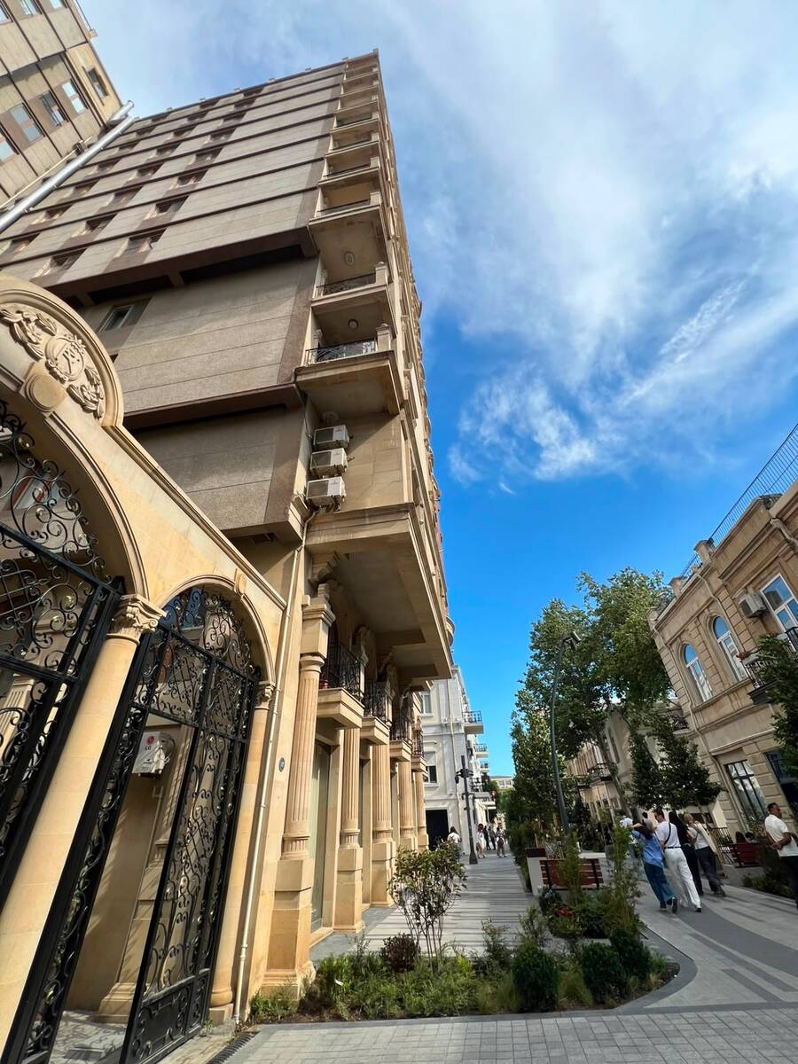 Satılır 3 otaqlı yeni tikili 195 m² — Mənzil, Bakı (2)