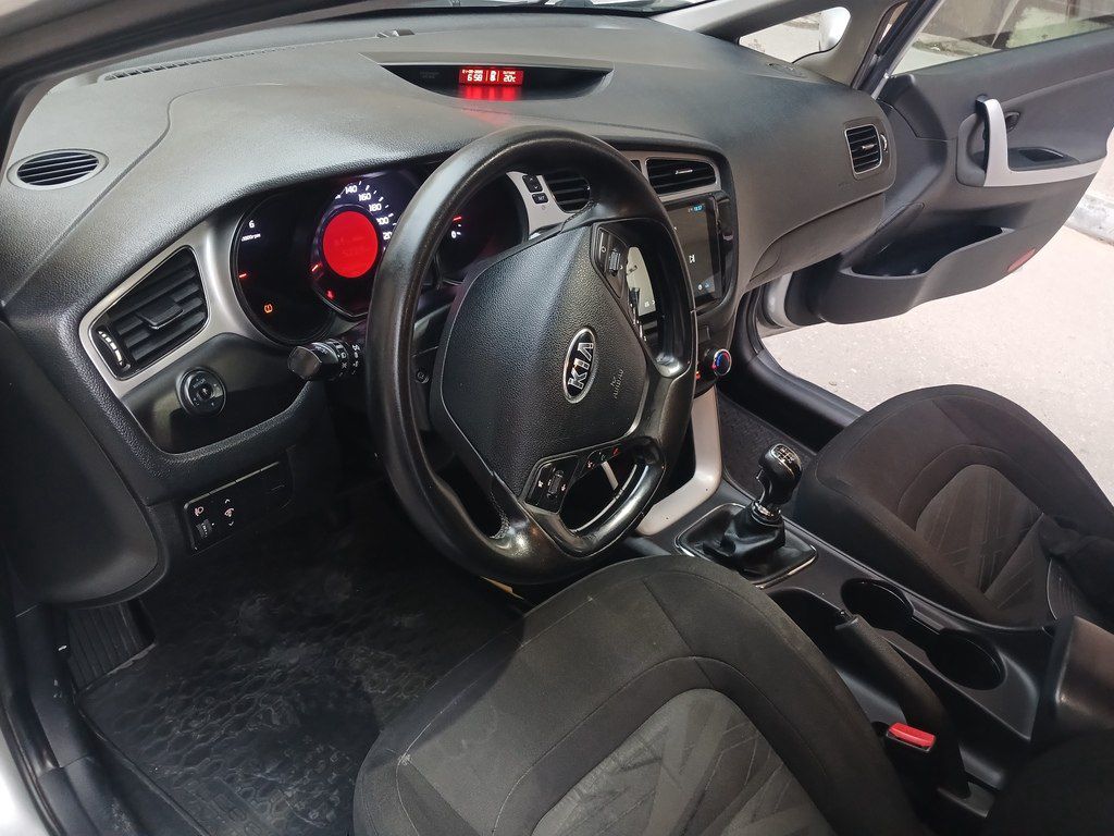 Kia Ceed SW, 1.6 L, 2015 il, 258 000 km — Avtomobillər, Bakı (8)