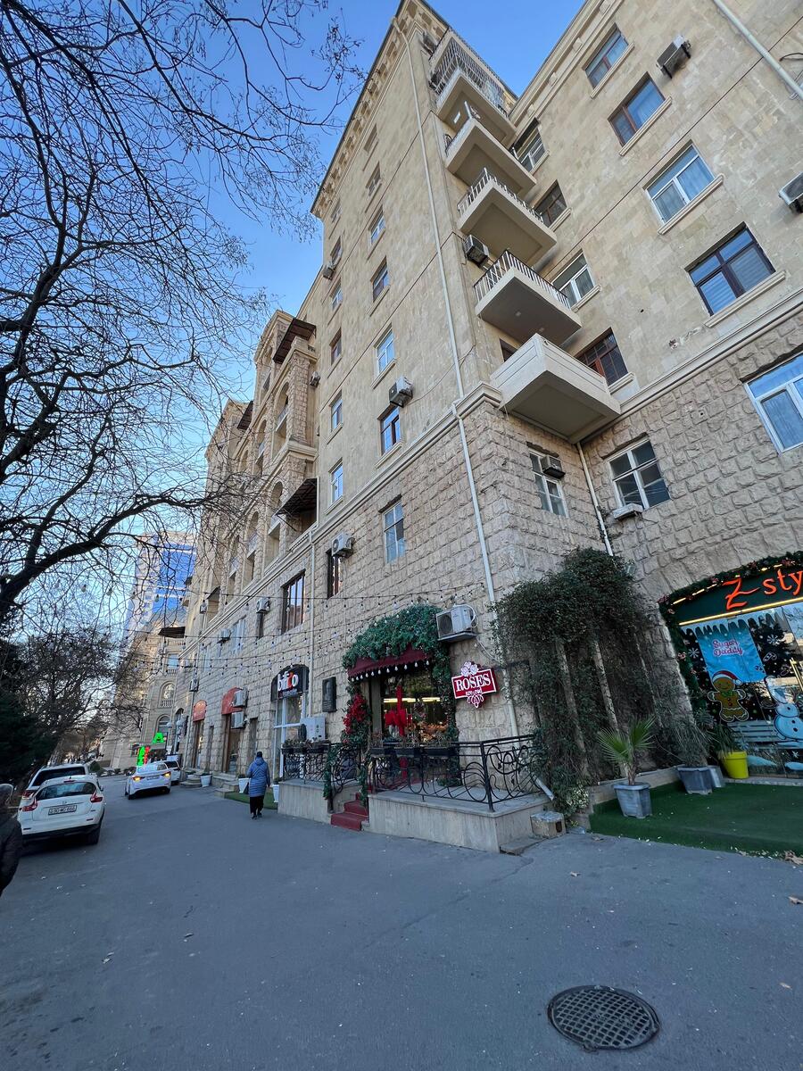 Satılır 3 otaqlı köhnə tikili 100 m² — Mənzil, Bakı (2)