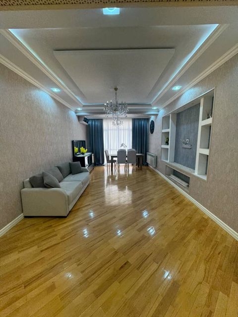 İcarəyə verilir 4 otaqlı yeni tikili 159 m² — Bakı