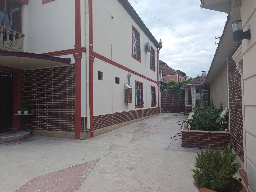 Satılır 7 otaqlı həyət evi/bağ evi 250 m² — Ev, villa, Bakı