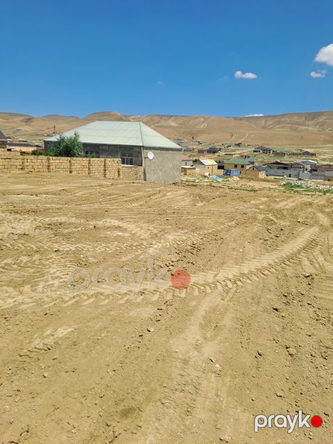 4 sot torpaq sahəsi, Qobu qəs