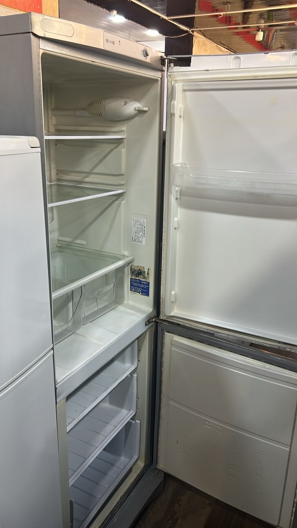 Indesit iki qapılı soyuducu - Rəng: metalik/gümüşü - Üst kamera — Soyuducular, Digah (2)
