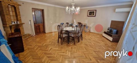 Satılır 3 otaqlı köhnə tikili 95 m²