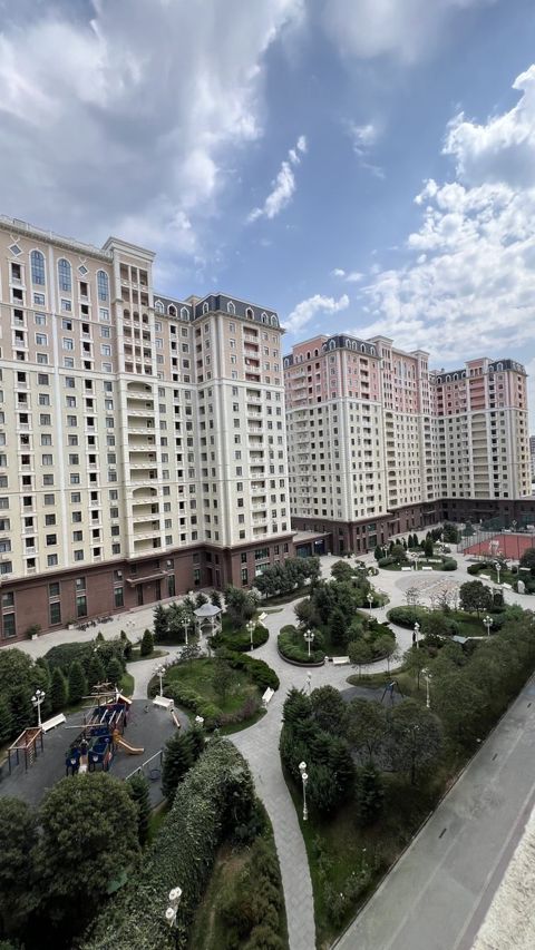 Satılır 4 otaqlı yeni tikili 205 m² — Bakı