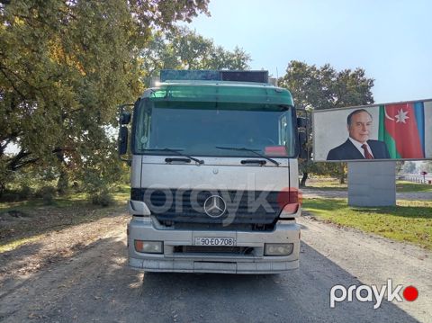 Yük maşını Mercedes-Benz, 2003 il — Bakı