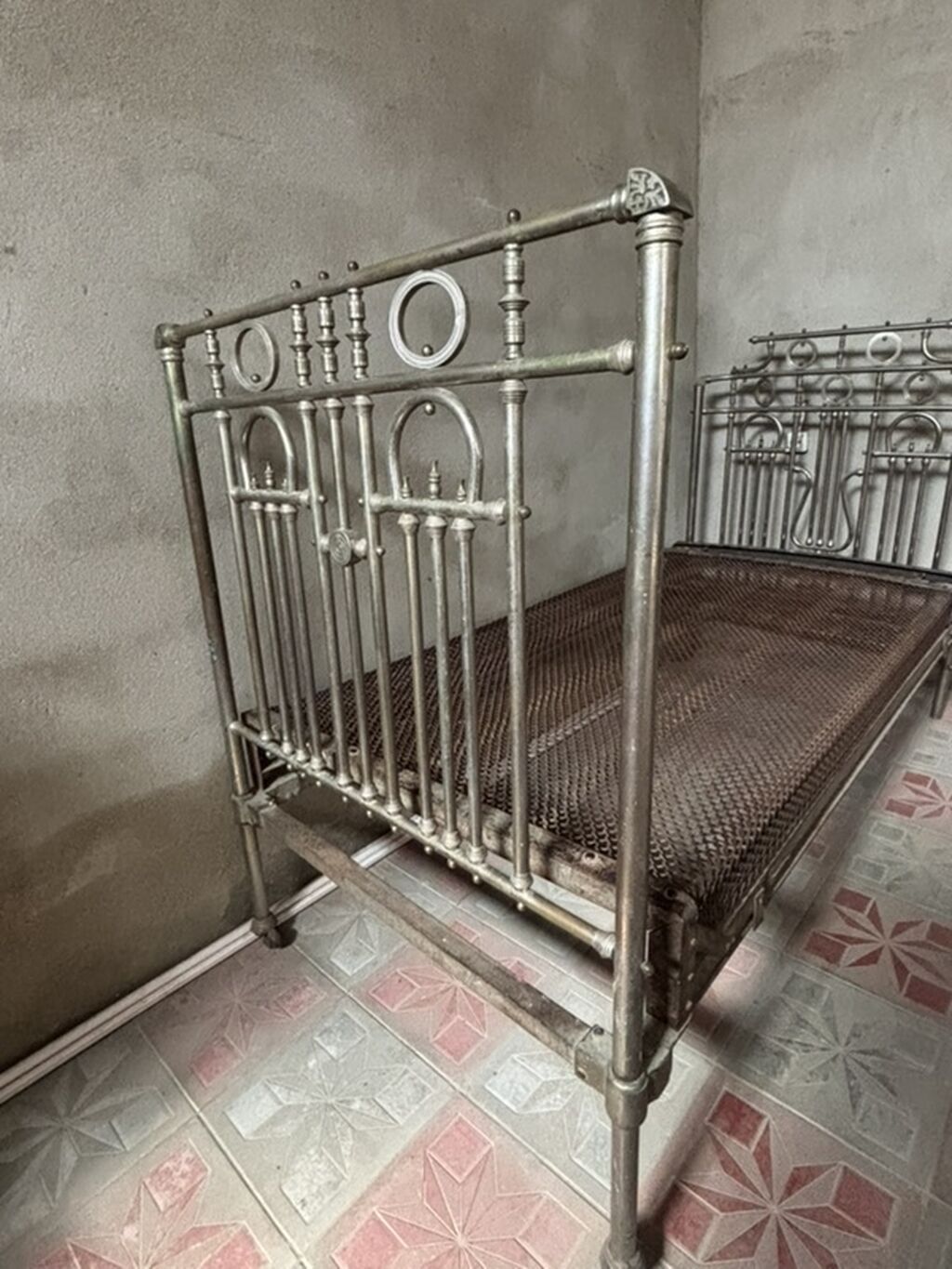 Metall çarpayı karkası - Material: tamamilə metal konstruksiya (boru — Mebel, Saray (3)
