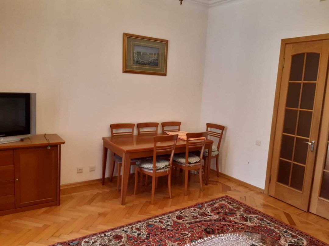 Satılır 4 otaqlı köhnə tikili 106 m² — Mənzil, Bakı (7)