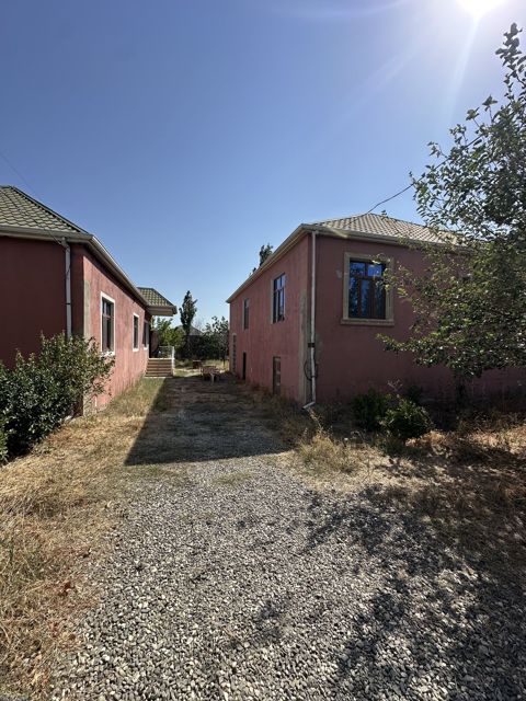 Satılır 6 otaqlı həyət evi/bağ evi 280 m² — Bakı