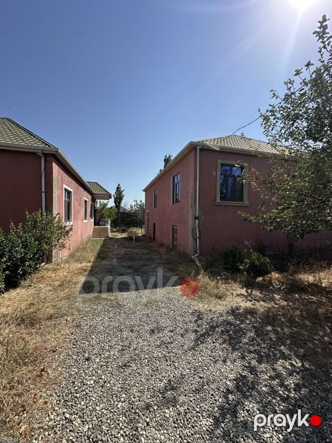Satılır 6 otaqlı həyət evi/bağ evi 280 m²