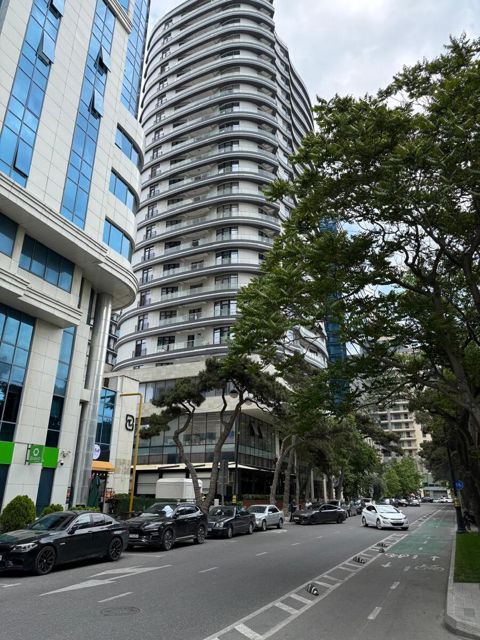 Satılır 3 otaqlı yeni tikili 122 m² — Bakı