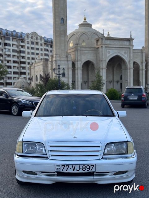 Mercedes C 240, 2.4 L, 1998 il, 594 000 km