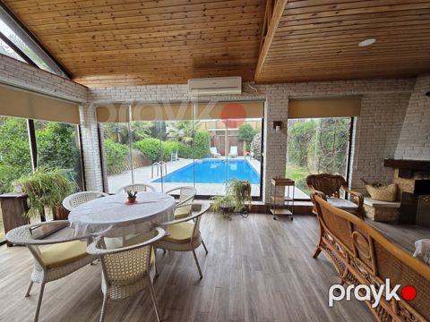 İcarəyə verilir 5 otaqlı həyət evi/bağ evi 380 m²