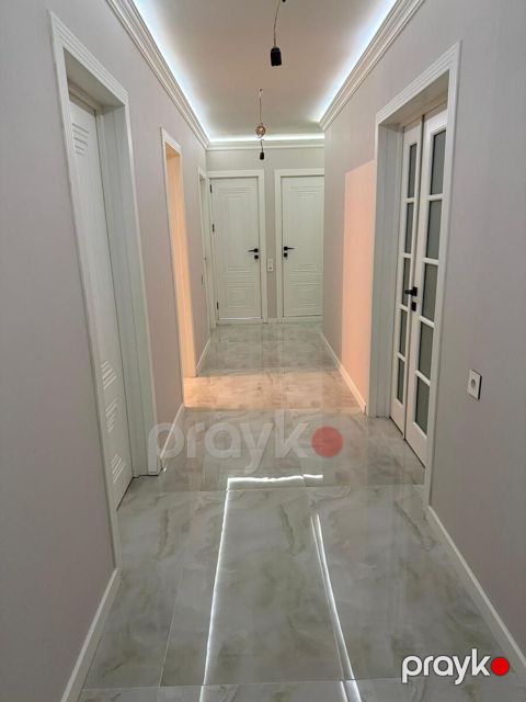 Satılır 5 otaqlı yeni tikili 135 m²
