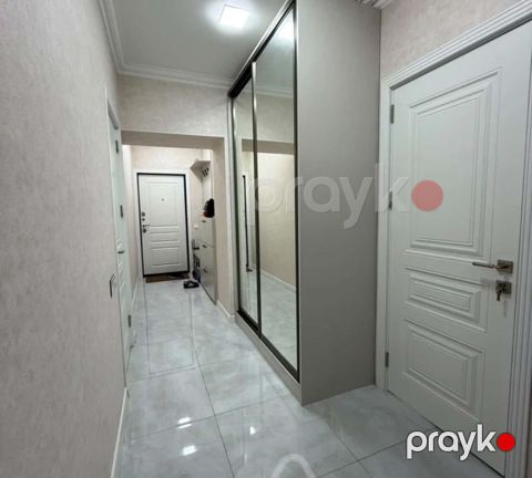 Satılır 2 otaqlı köhnə tikili 70 m²