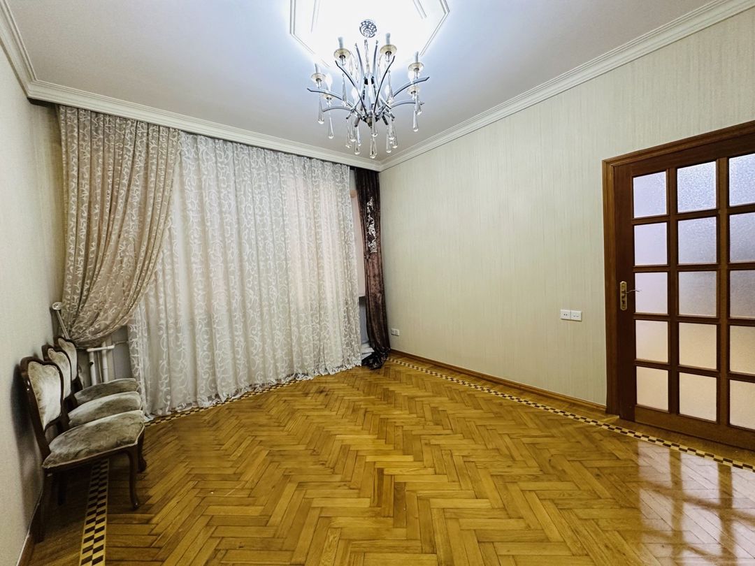 İcarəyə verilir 4 otaqlı köhnə tikili 120 m² — Mənzil, Bakı (10)