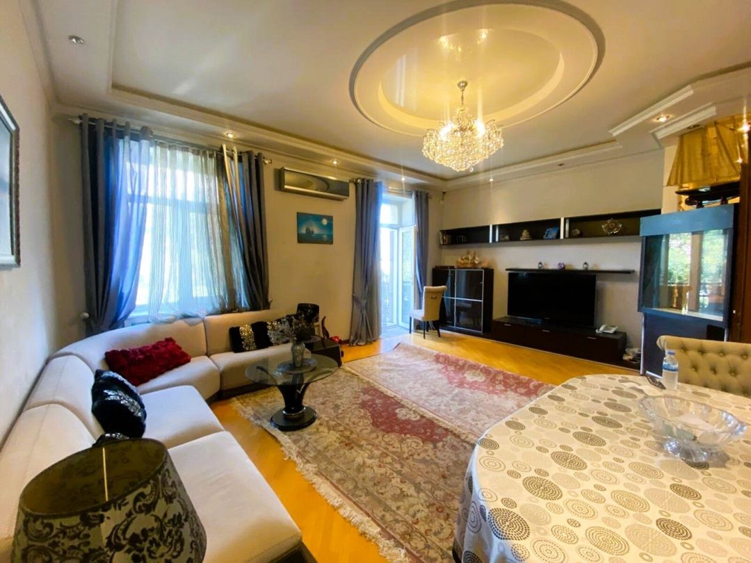 Satılır 4 otaqlı köhnə tikili 120 m² — Mənzil, Bakı (2)