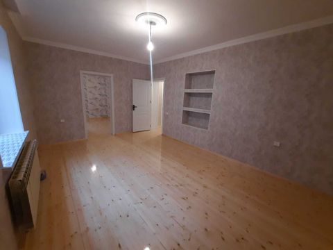 Satılır 4 otaqlı həyət evi/bağ evi 90 m² — Bakı