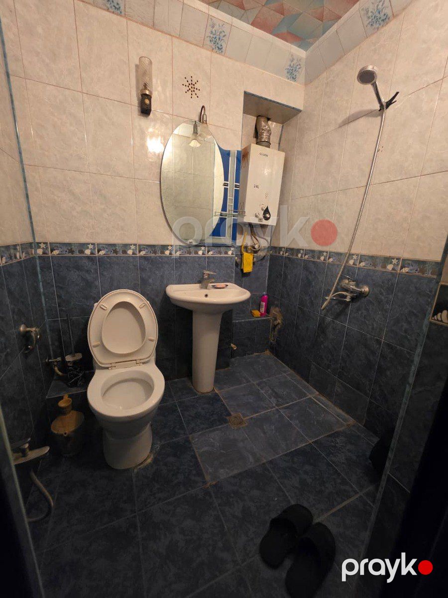 Satılır 2 otaqlı köhnə tikili 65 m² — Mənzil, Bakı (12)