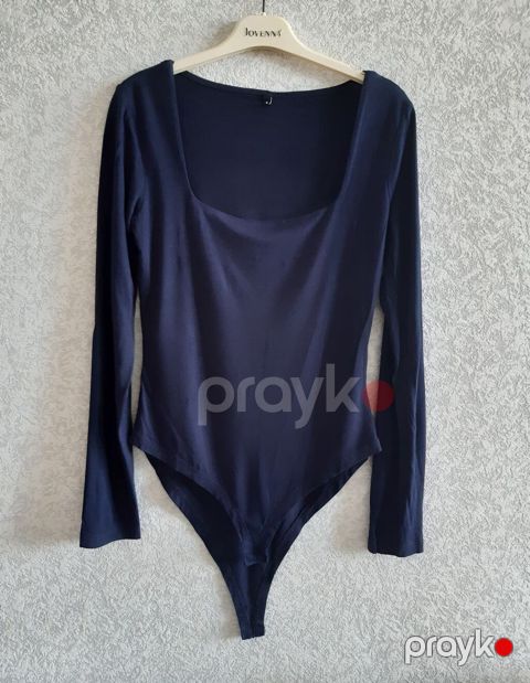 Xanım koftası. 38 razmerə gedir. (M) — Bakı