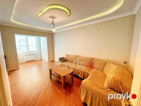 Satılır 2 otaqlı köhnə tikili 68 m²