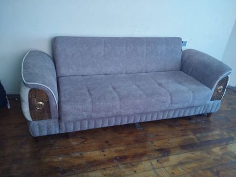 Divan satılır 170₼. Açılır bazası var.Ünvan Masazır. 3344. Fatimə99 E — Bakı