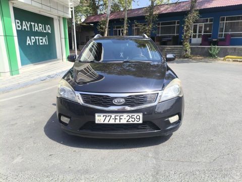 Kia Ceed SW, 1.6 L, 2009 il, 320 600 km — Bakı