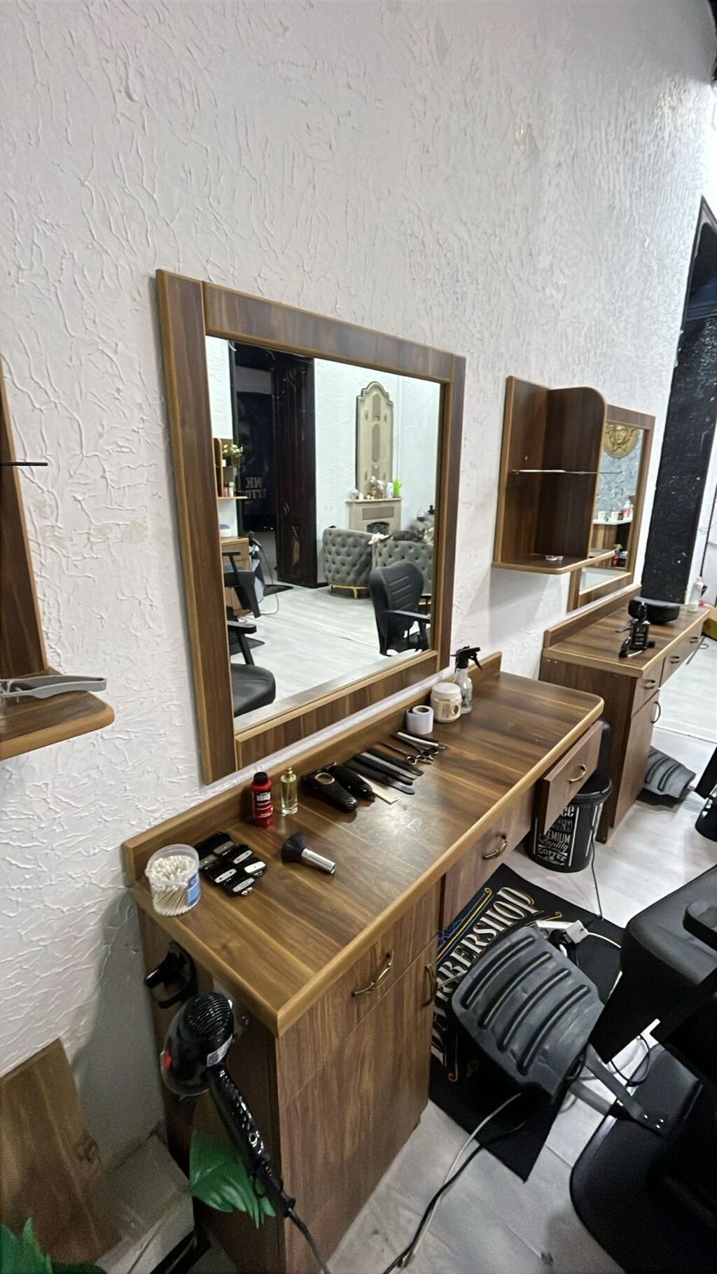 Salon ücün 4 dest mebel satilir. Uzunluq 1.40.En:40. Güzgü 90/90 Divar — Mebel, Bakı (2)