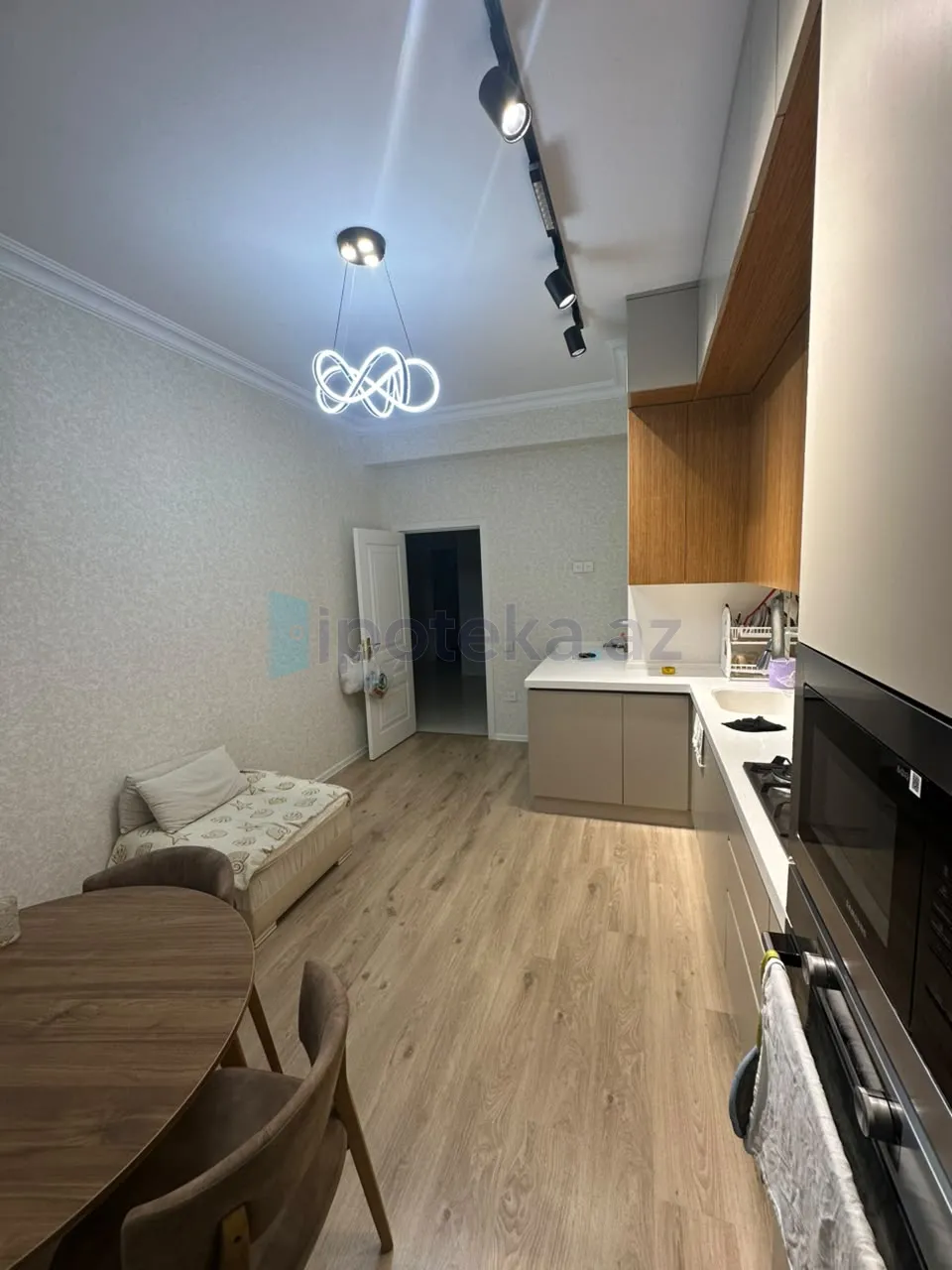 Satılır: 3 Otaq, Yeni tikili, 140.00 m²