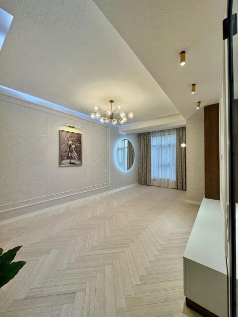 Satılır 4 otaqlı yeni tikili 130 m² — Bakı