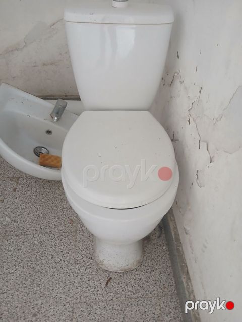 Seramik tualet çanağı və üst su çəni dəsti - Material: parlaq ağ — Qobu