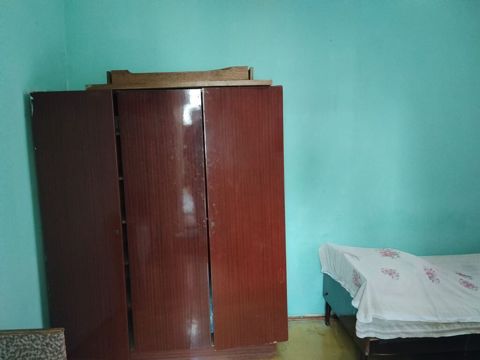 Bir otaqlı sadə mebel dəsti - Geniş 3 qapılı şkaf: sürgülü qapılar — Bakı