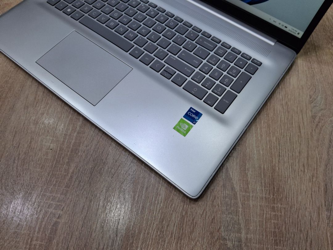 Noutbuk HP 470 G10 i7 1335U Mx550 2gb 17.3 Ekran — Noutbuklar, Bakı (5)